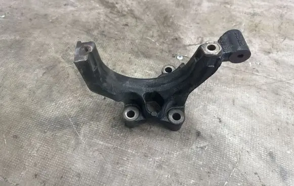 Volkswagen Tiguan EGR valve cooler bracket 04L425