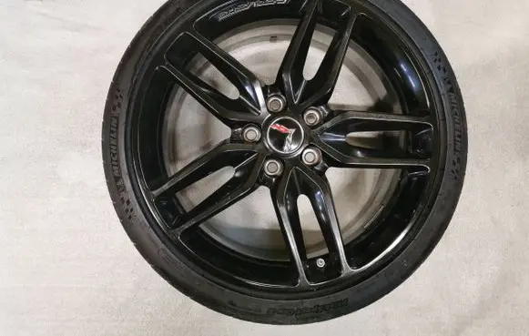 Chevrolet Corvette R19 alloy rim 20986476