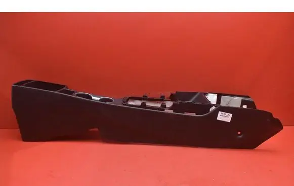 Hyundai i30 Center console 84610A6000