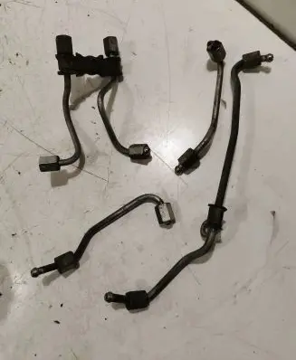 Honda CR-V Fuel injector supply line/pipe 