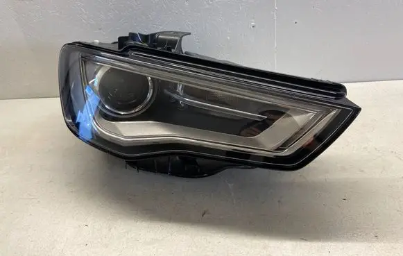 Audi A3 S3 8V Headlight/headlamp 8V0941006C 1EL01074028 01074028AE