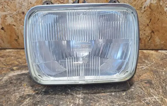 Nissan Patrol 160 Headlight/headlamp