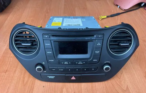Hyundai i10 Radio/CD/DVD/GPS head unit AC110B9EE 97170B90504X 10R037993