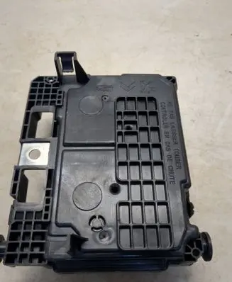 Peugeot 207 Fuse module 9664997780
