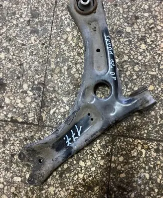 Skoda Octavia Mk2 (1Z) Front lower control arm/wishbone