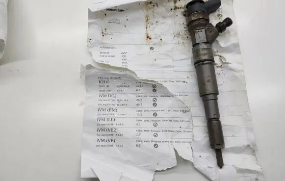 BMW 5 E60 E61 Fuel injector 0445110209