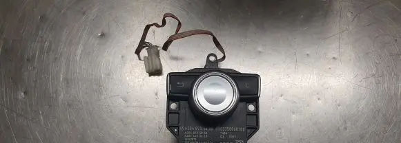 Mercedes-Benz C W204 Head unit multimedia control A2048704858 A2048704658 A2044420268
