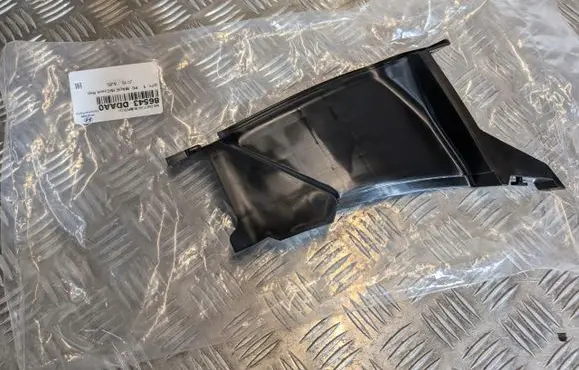 Hyundai Kona I Intercooler air channel guide 86543DDAA0