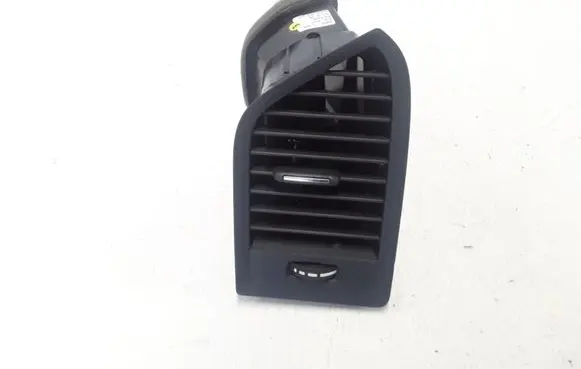 Volvo XC60 Dashboard side air vent grill/cover trim 39818213