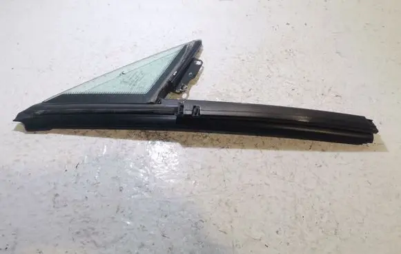 Tesla Model S Front door windshield rail 43R001074