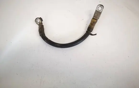 Volkswagen PASSAT B6 Positive cable (battery) 