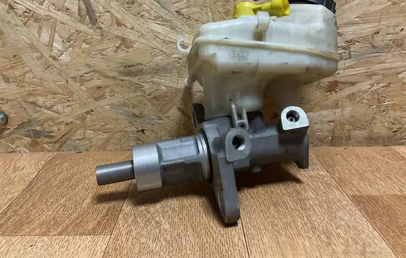 Opel Insignia A Master brake cylinder 03350890241