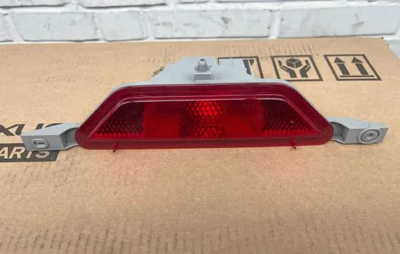 Renault Koleos I Third/center stoplight 26580JY00A
