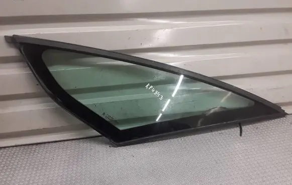 Citroen C4 I Picasso Front triangle window/glass 
