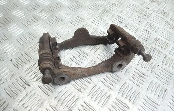 BMW 1 E81 E87 Front Brake Caliper Pad/Carrier 