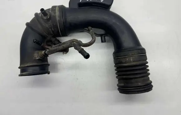 Honda HR-V Air intake hose/pipe 
