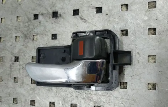 Toyota Avensis T220 Rear door interior handle 6920505020A