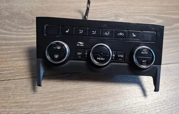 Skoda Karoq Interior fan control switch 565907044BM
