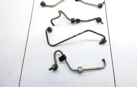 Toyota Corolla E110 Fuel line pipe