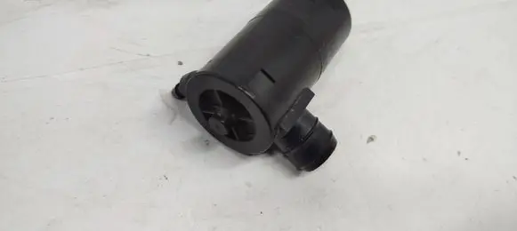 Peugeot 108 Windscreen/windshield washer pump 1032550001 980682