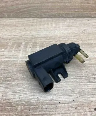 Volkswagen PASSAT B6 Turbo solenoid valve 1K0906627A 70086800