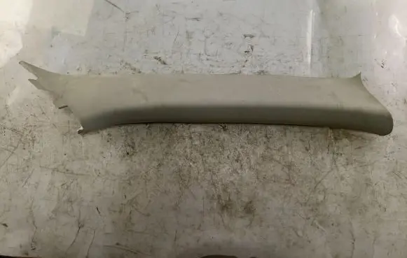 Suzuki Grand Vitara II (A) pillar trim