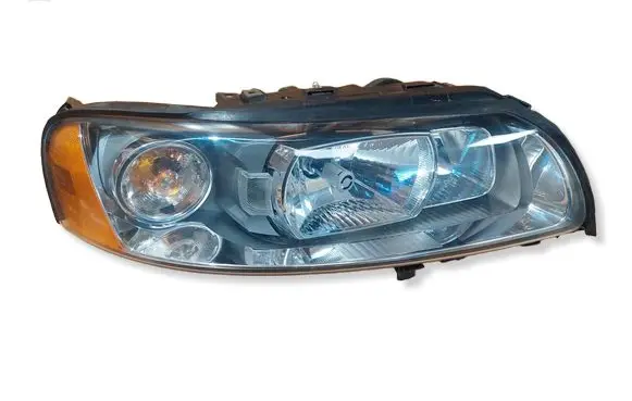 Volvo V70 Headlight/headlamp 30698848 89900282