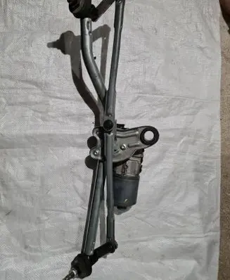 BMW 3 E46 Front wiper linkage and motor 67636914577