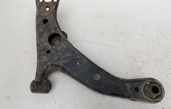 Toyota Corolla E110 Front lower control arm/wishbone