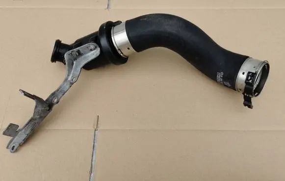 Mercedes-Benz C W204 Intake resonator A6511400087 A2045281682