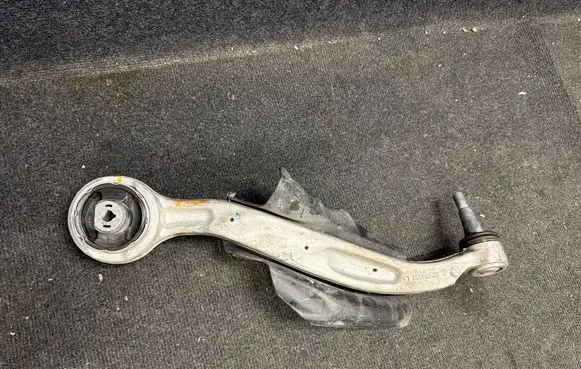 Chevrolet Camaro Front control arm 22974139