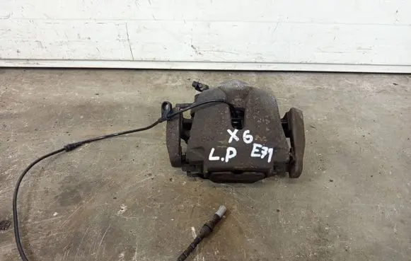 Front brake caliper