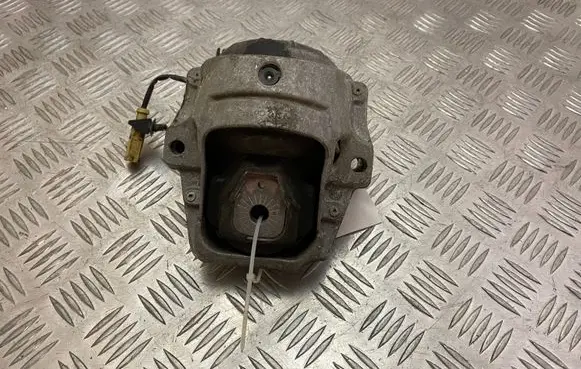 Audi A5 Sportback 8TA Engine mount bracket 8R0199381B