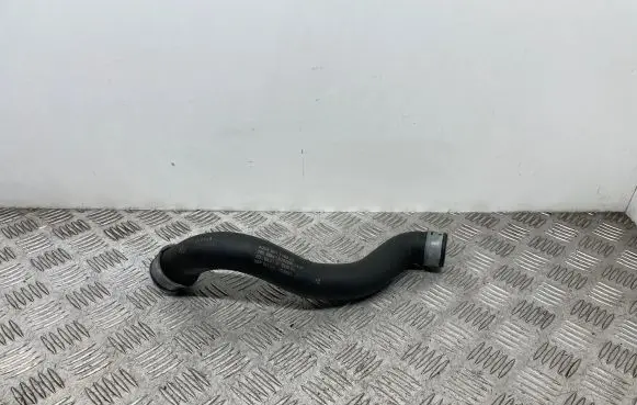 Mercedes-Benz C W204 Engine coolant pipe/hose A2045011582