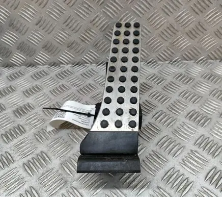 Mercedes-Benz CLS C218 X218 Accelerator throttle pedal A2043000204