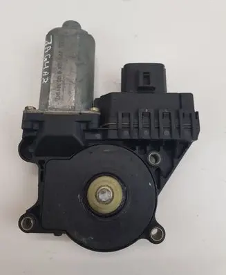 Jaguar X-Type Front door window regulator motor 0130821947