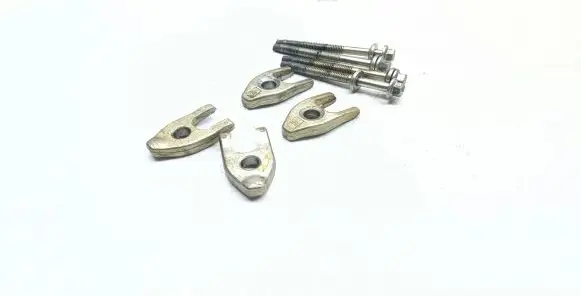 Nissan Qashqai+2 Fuel Injector clamp holder