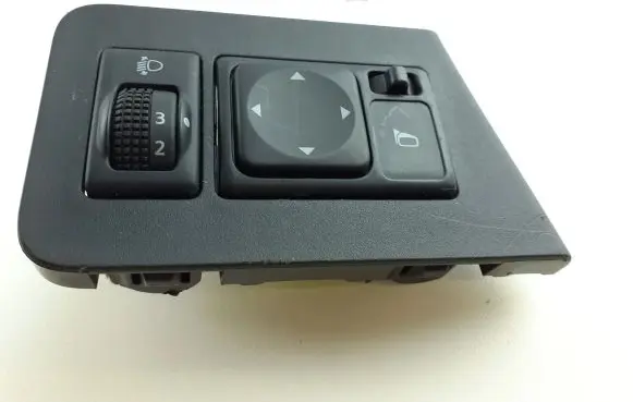 Wing mirror switch
