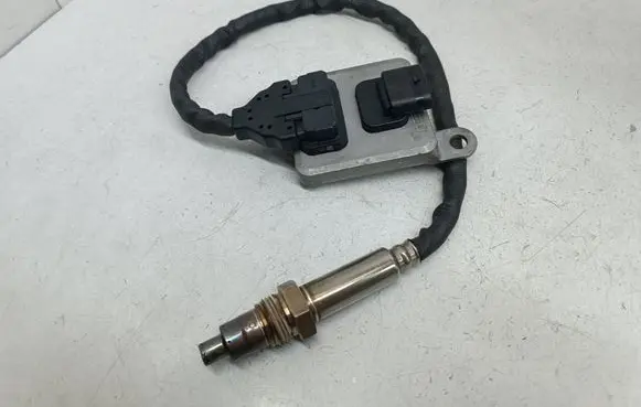 Mercedes-Benz E W212 Lambda probe sensor A0009055612 0009055612 A3C02860000617