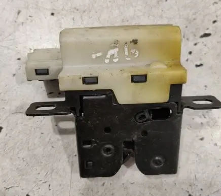 Renault Laguna II Tailgate window lock/catch/latch 8200000894