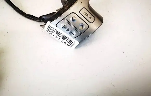 Toyota Auris 150 Steering wheel buttons/switches 