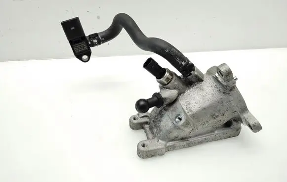 Volkswagen Touran III Other engine bay part 04L128637A LF00078 04L906051B
