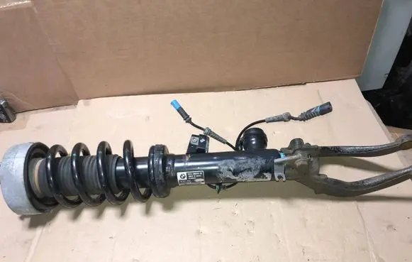 BMW X5 F15 Front shock absorber with coil spring 6863174