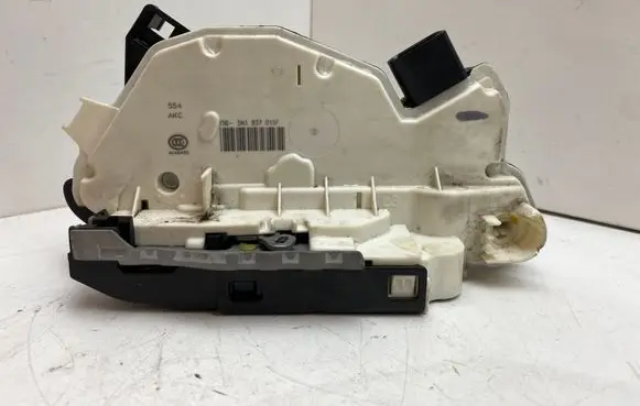 Seat Ibiza IV (6J,6P) Front door lock 5N1837015F