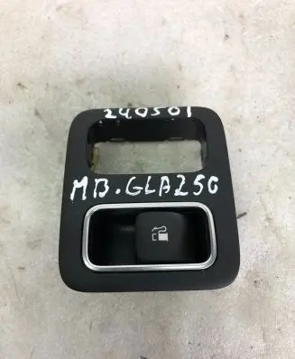 Mercedes-Benz GLA H247 Fuel tank opening switch A2579059600