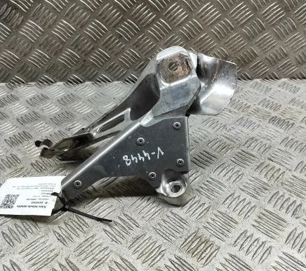 BMW M4 F82 F83 Engine mounting bracket 2284204