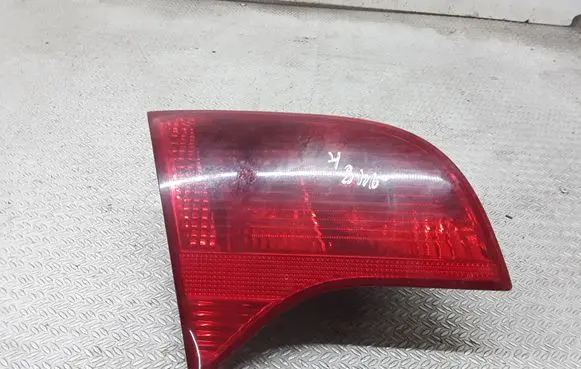 Audi A4 S4 B7 8E 8H Tailgate rear/tail lights 8E9945093