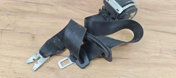BMW 5 E60 E61 Front seatbelt 6065400