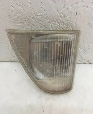 Mercedes-Benz Vario Front reflector 148516 148518