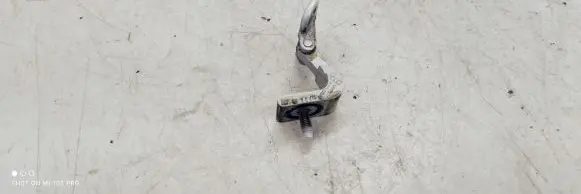Audi A3 S3 8V Tailgate/trunk/boot hinge 8V3827299A